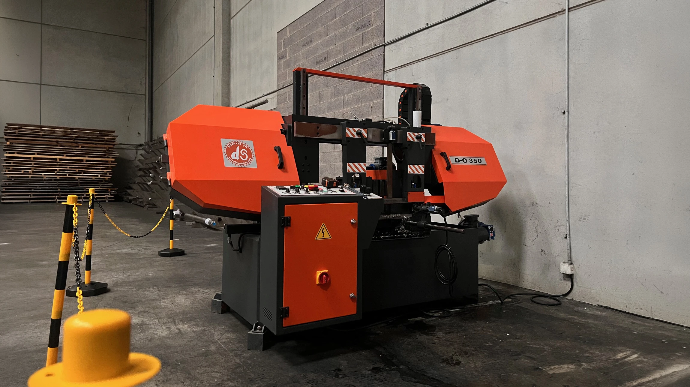 Scène extérieure de chargement logistique industriel