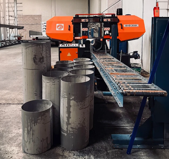 Scène extérieure, parking industriel